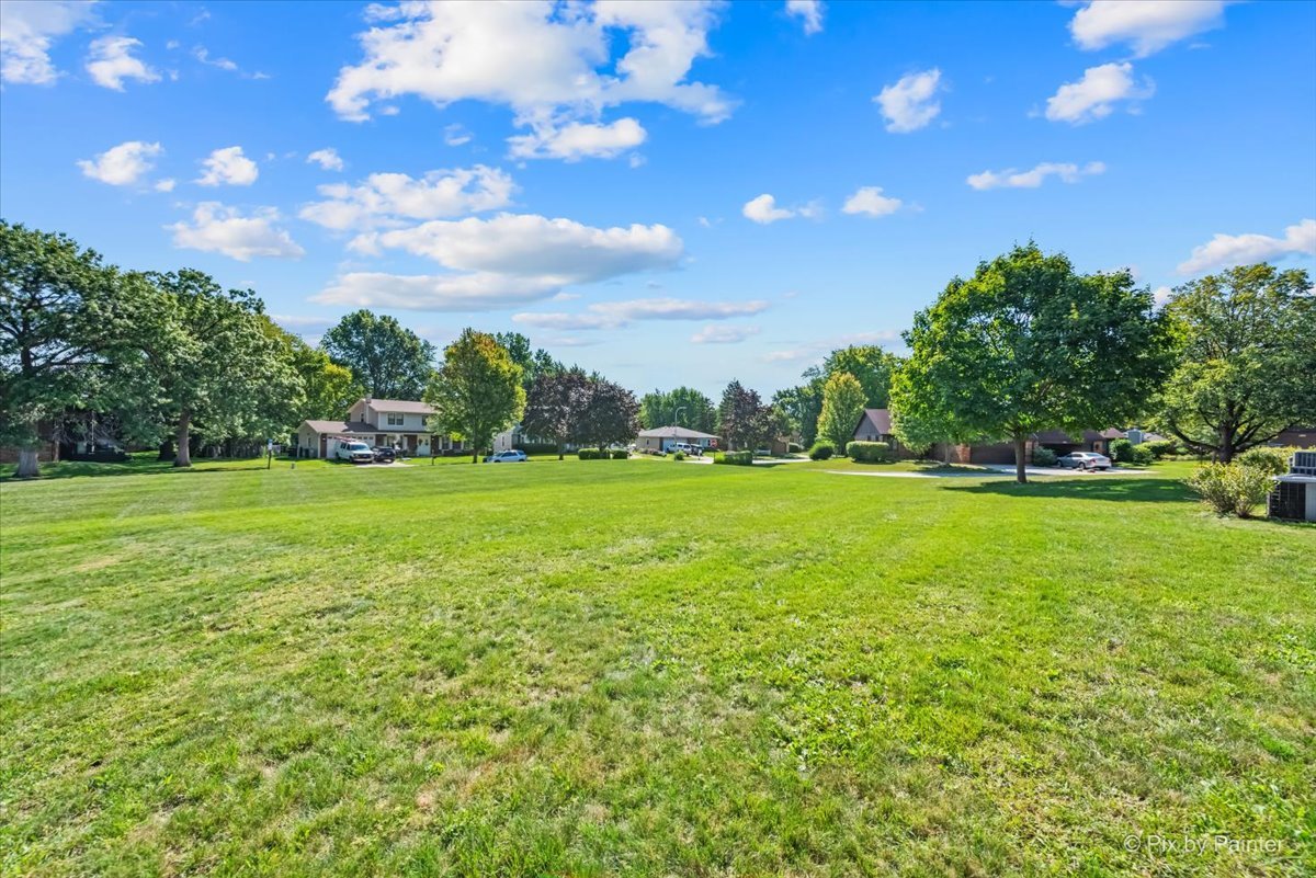 1407 Creekside Court #B, Elgin, IL 60123