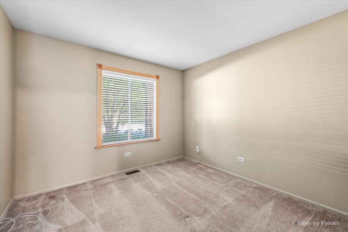 1407 Creekside Court #B, Elgin, IL 60123