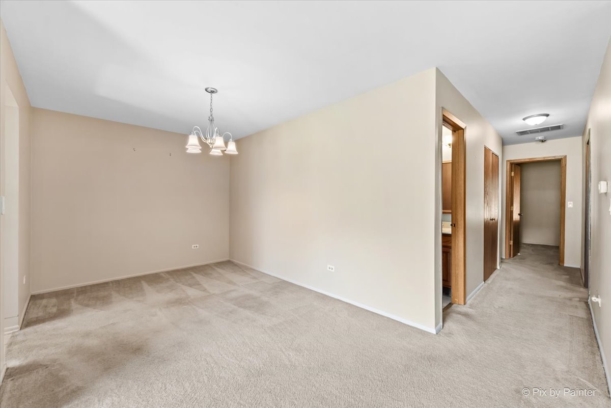1407 Creekside Court #B, Elgin, IL 60123
