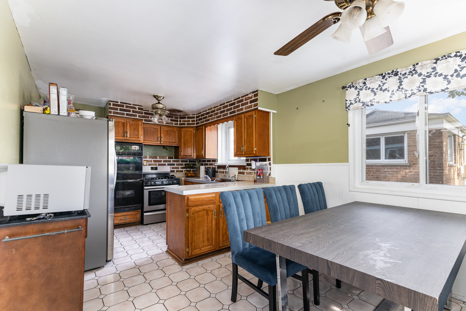 8100 S kildare Avenue, Chicago, IL 60652