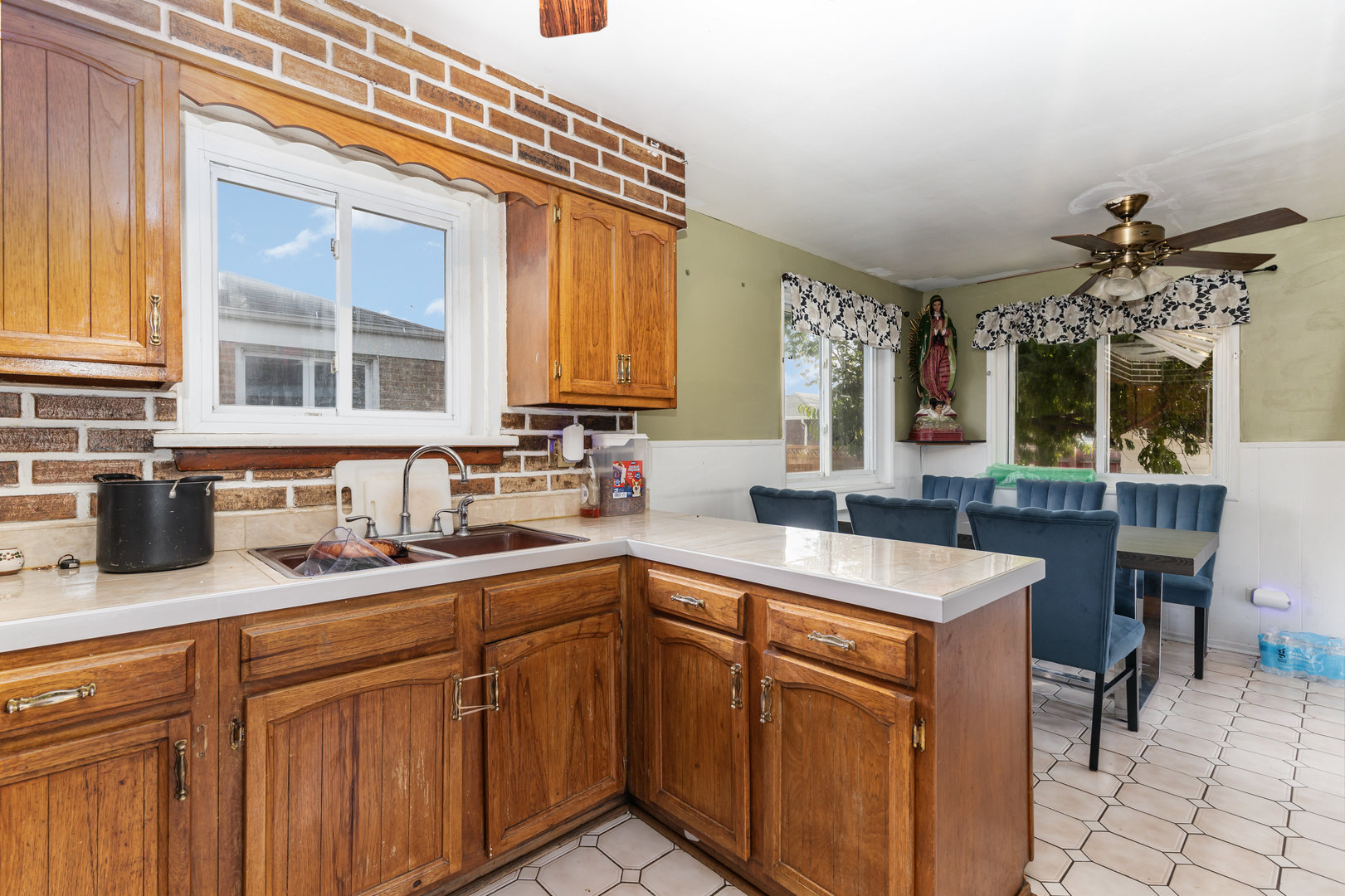 8100 S kildare Avenue, Chicago, IL 60652