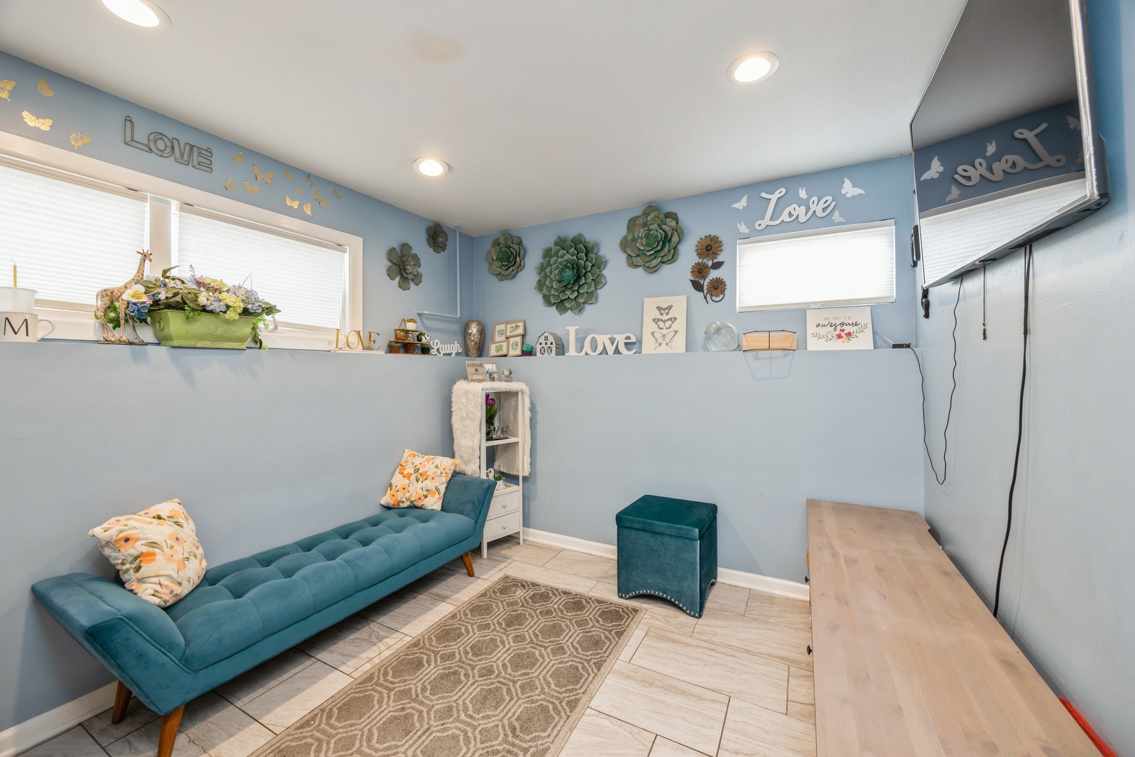 6614 Kane Avenue, Hodgkins, IL 60525