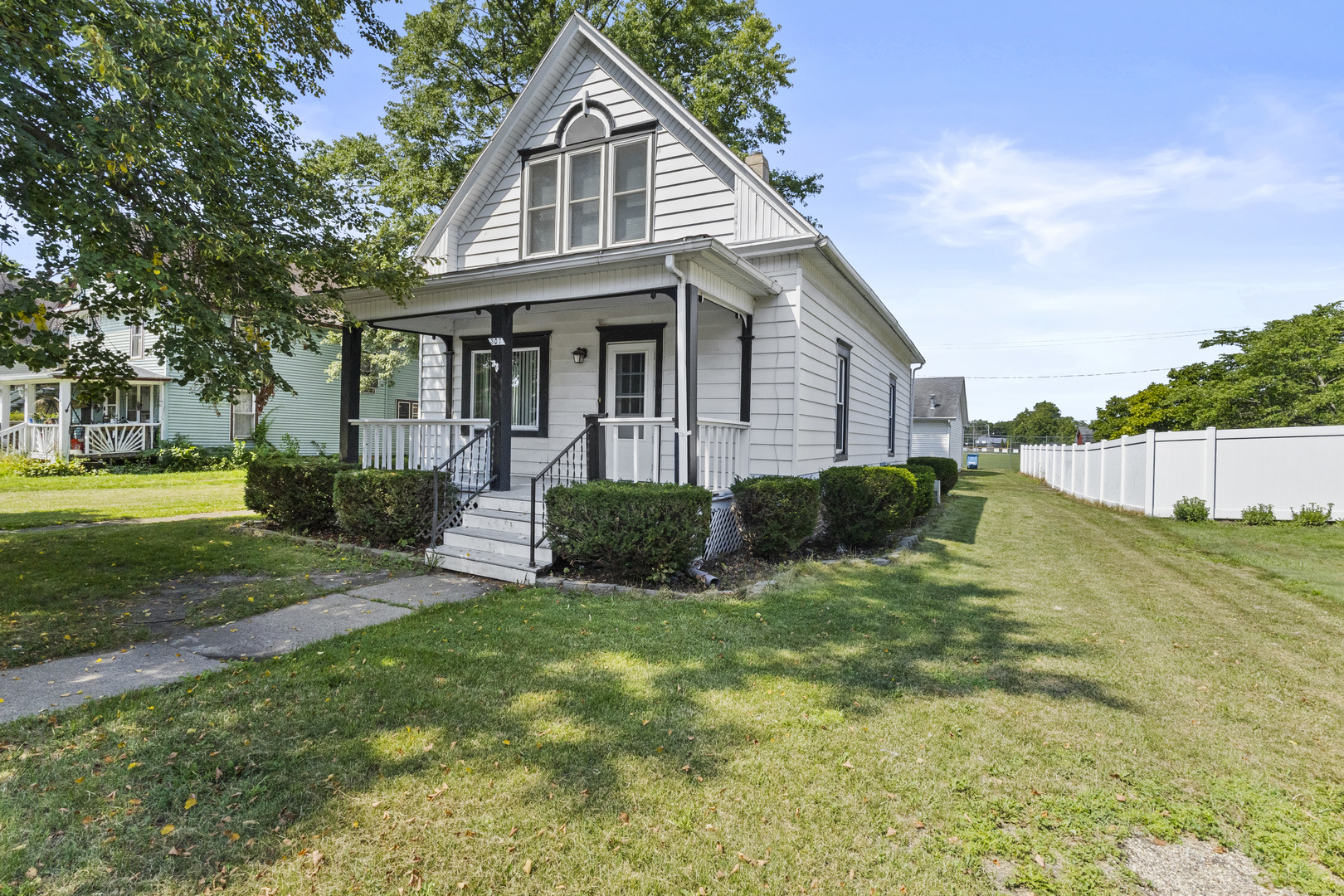 307 N MEADOW Street, Grant Park, IL 60940