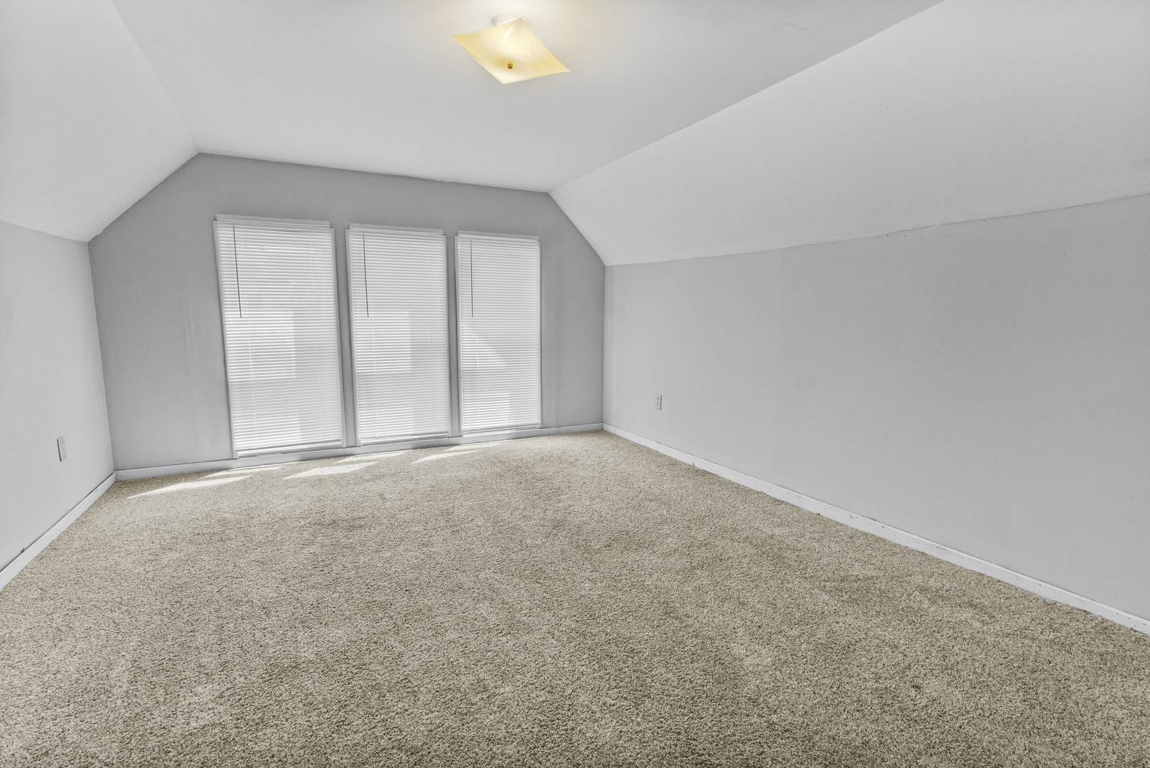 307 N MEADOW Street, Grant Park, IL 60940
