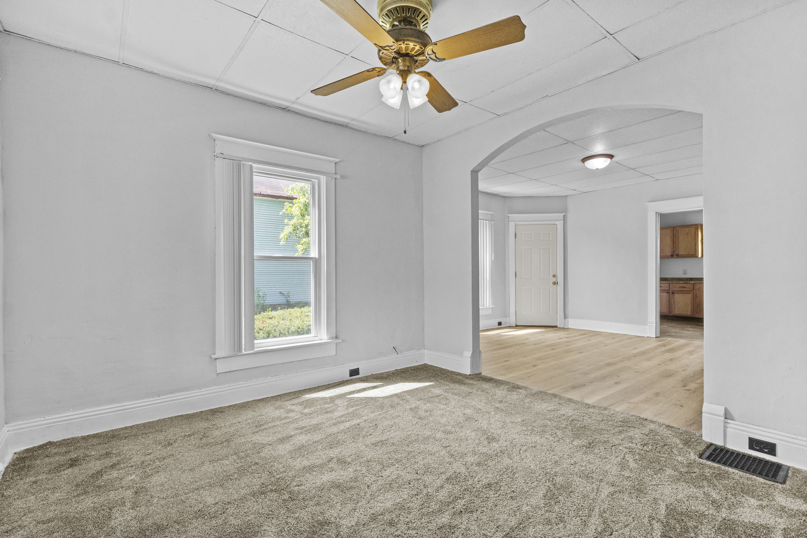 307 N MEADOW Street, Grant Park, IL 60940