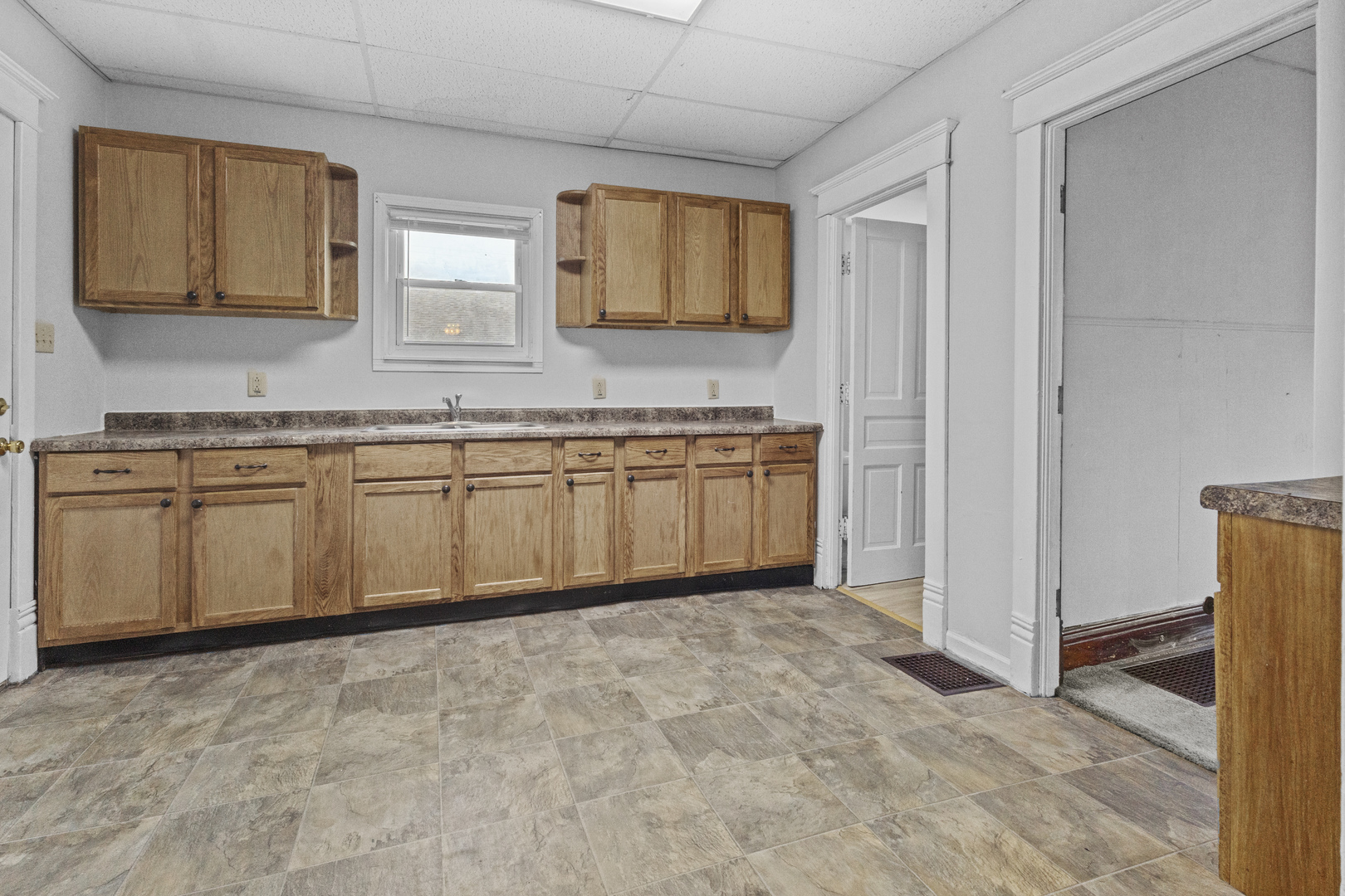 307 N MEADOW Street, Grant Park, IL 60940