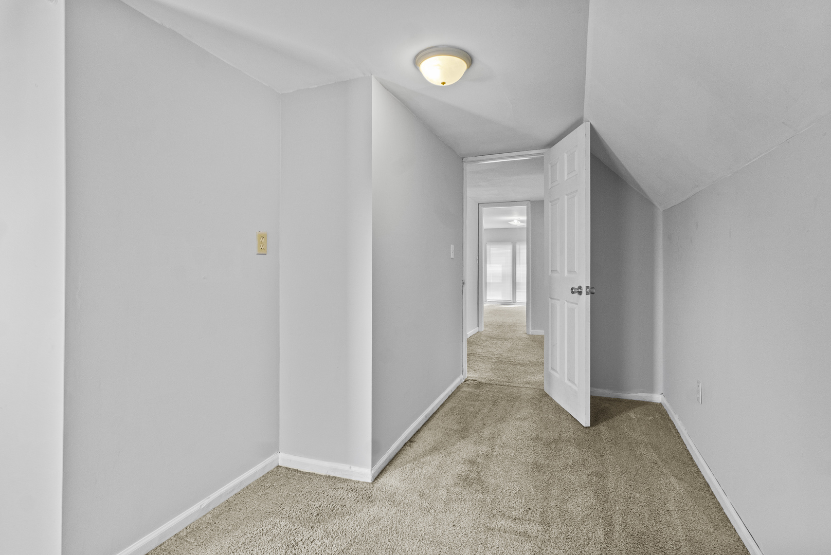 307 N MEADOW Street, Grant Park, IL 60940