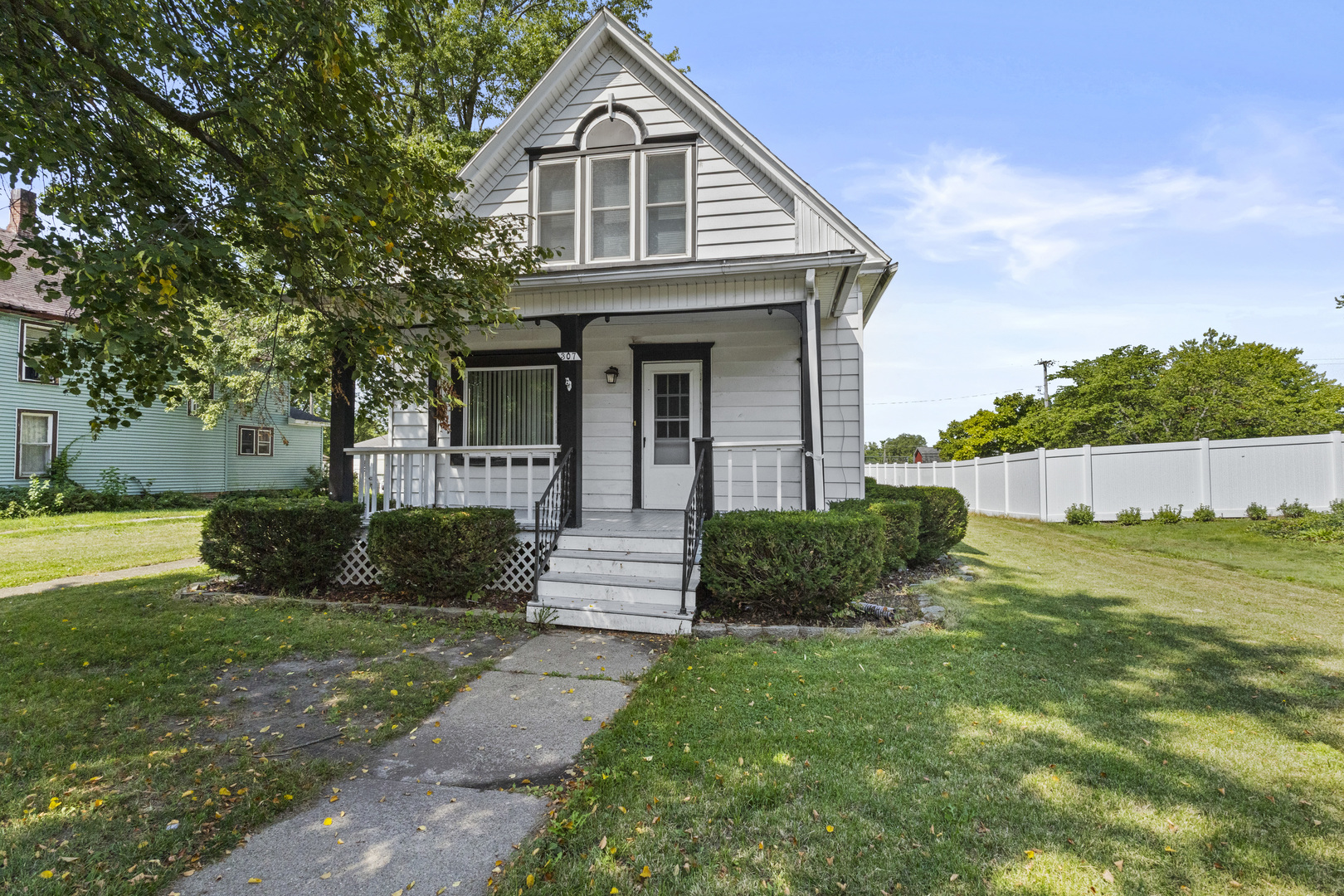 307 N MEADOW Street, Grant Park, IL 60940
