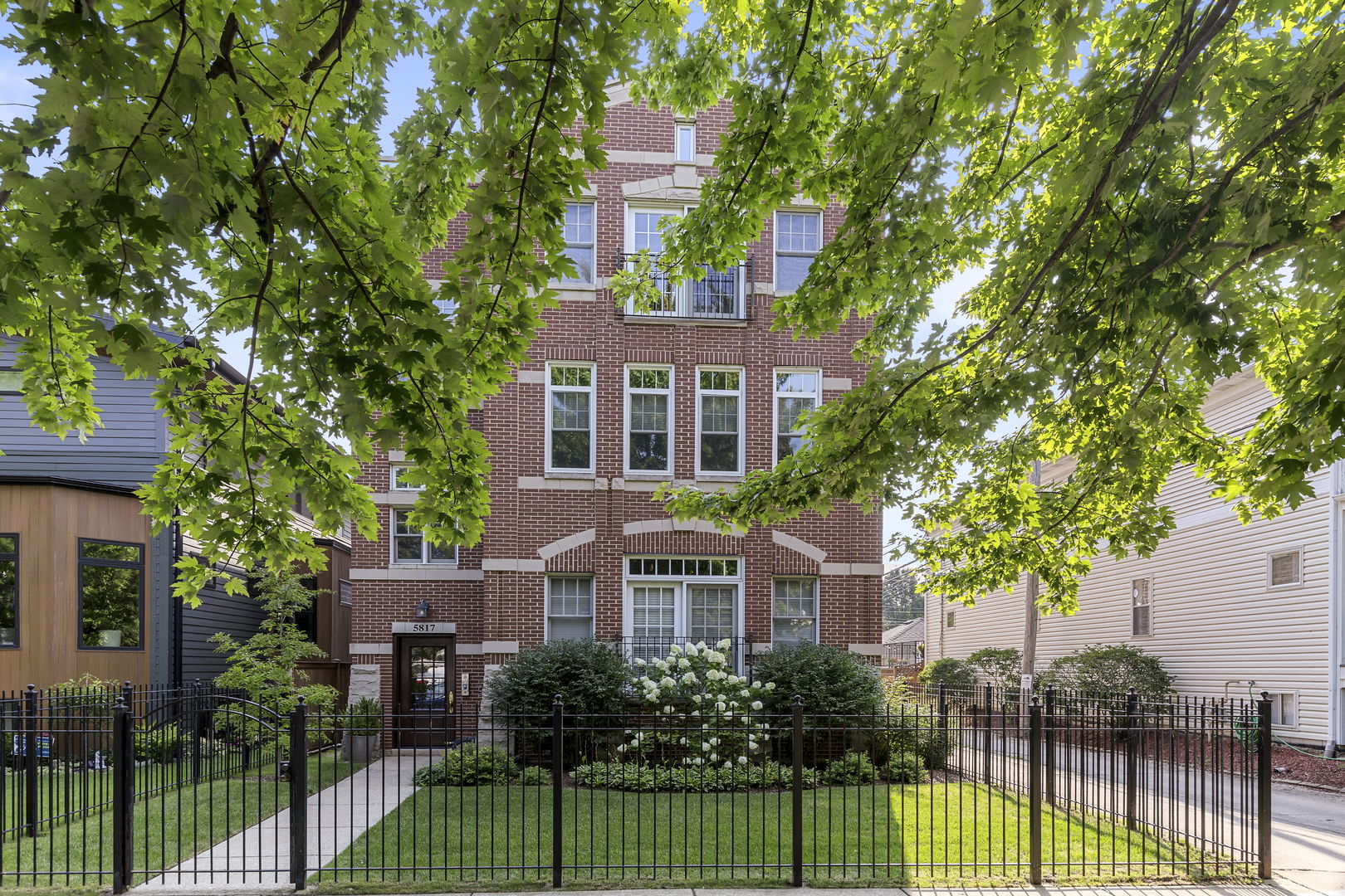 5817 N Paulina Street #2, Chicago, IL 60660