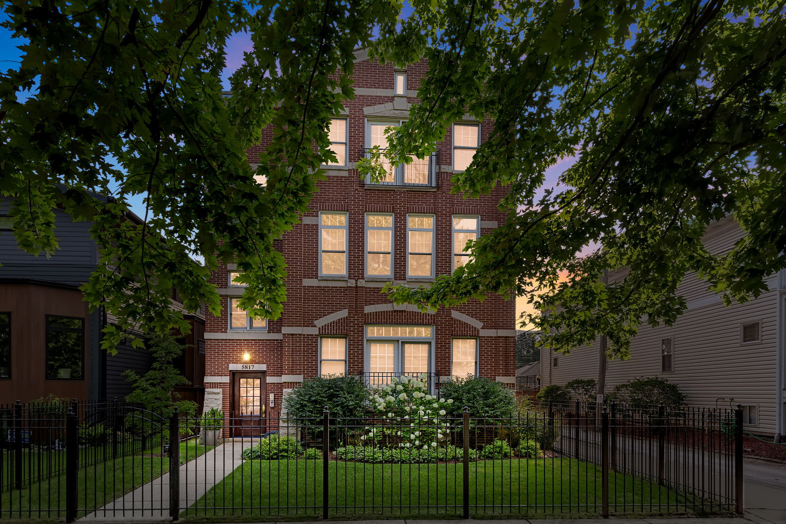 5817 N Paulina Street #2, Chicago, IL 60660