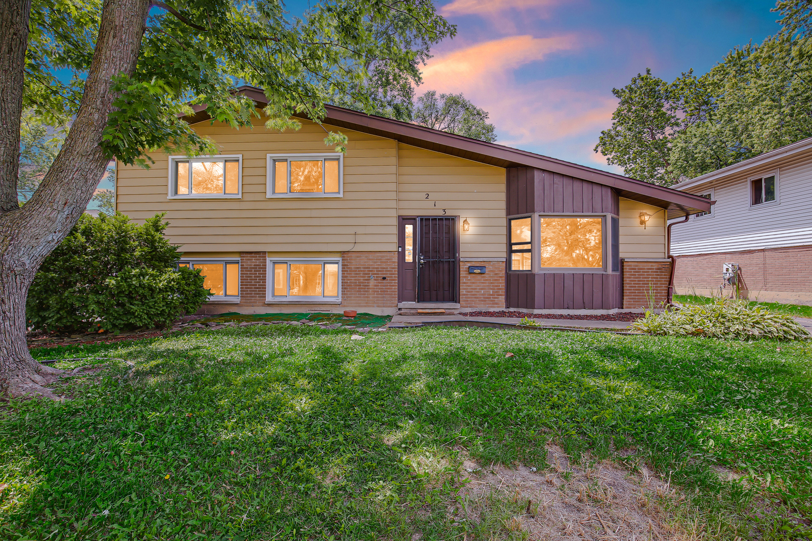 213 Illinois Street, Park Forest, IL 60466