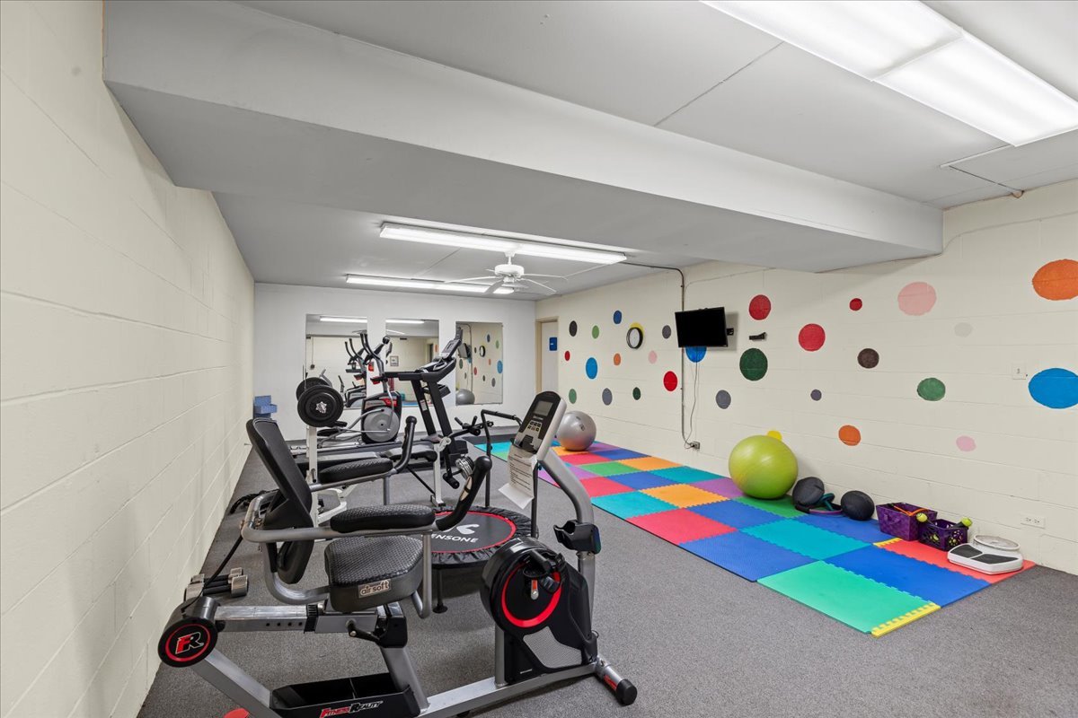 3505 Lakeview Drive #204, Hazel Crest, IL 60429