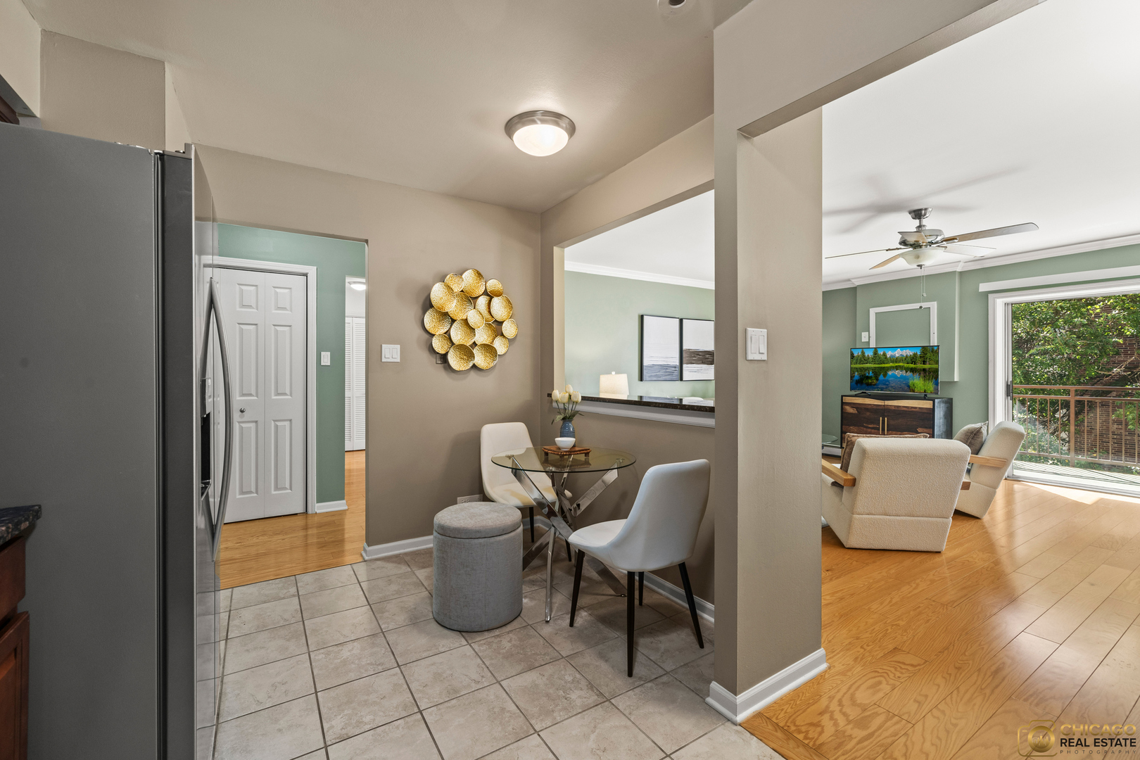 4900 Forest Avenue #205, Downers Grove, IL 60515