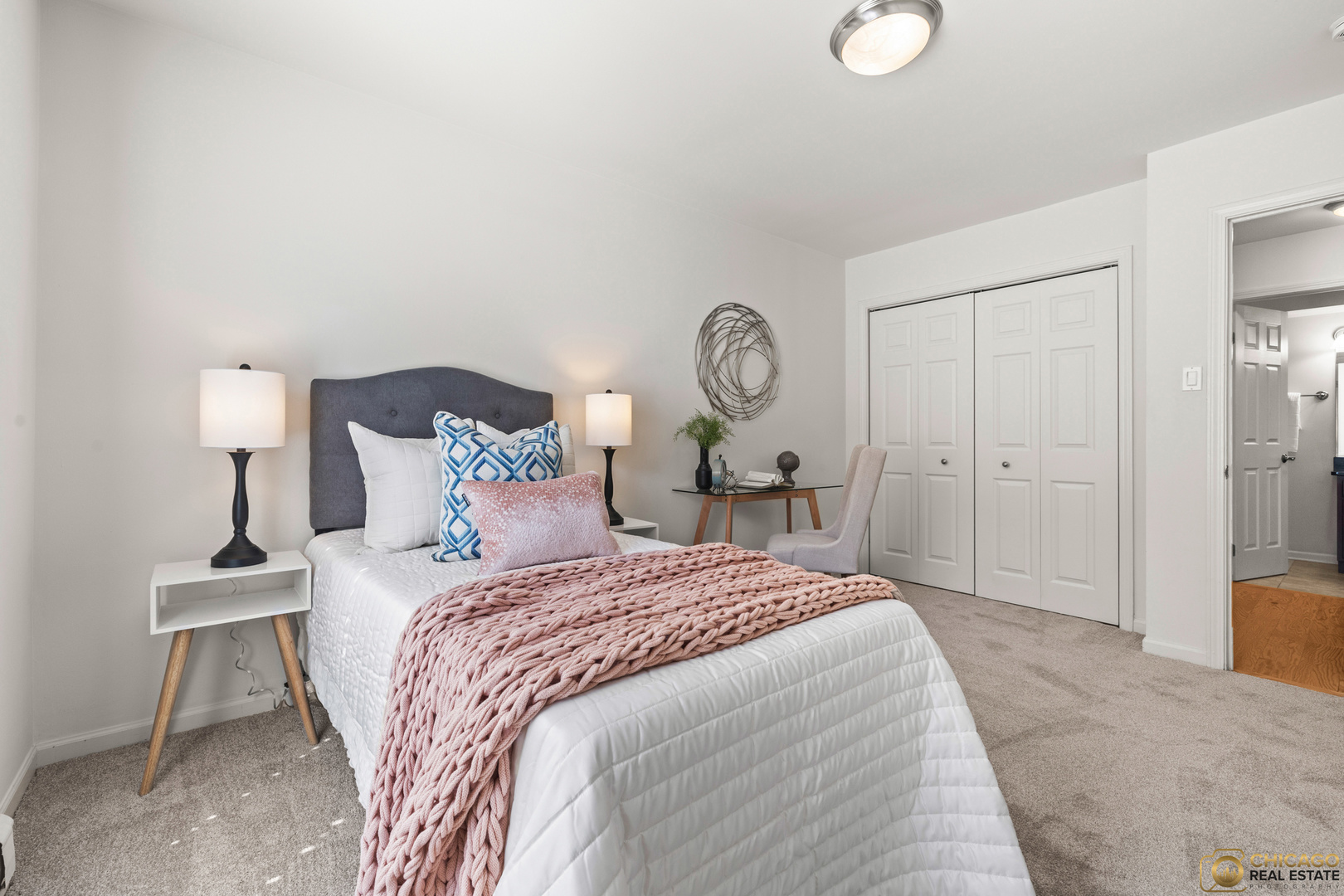 4900 Forest Avenue #205, Downers Grove, IL 60515