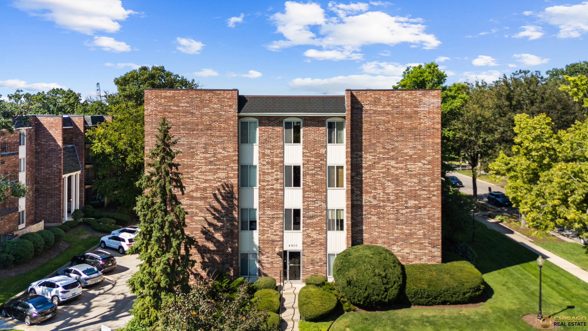 4900 Forest Avenue #205, Downers Grove, IL 60515