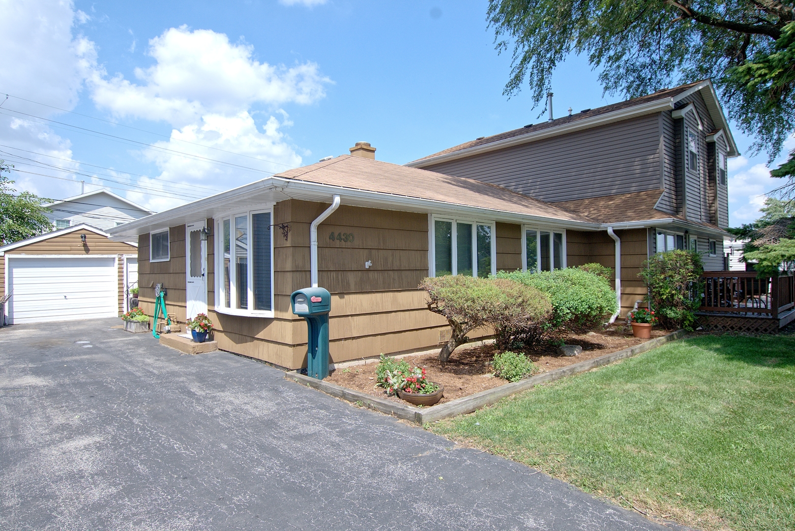 4430 W 87th Place #4430, Hometown, IL 60456