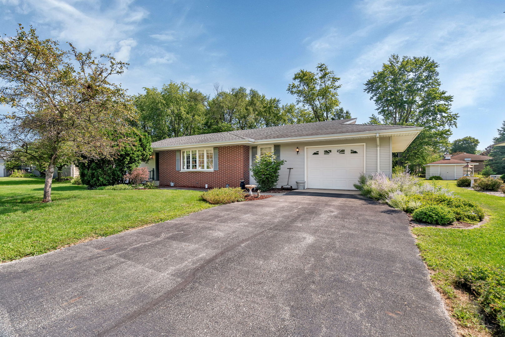 335 N Washington Street, Coal City, IL 60416