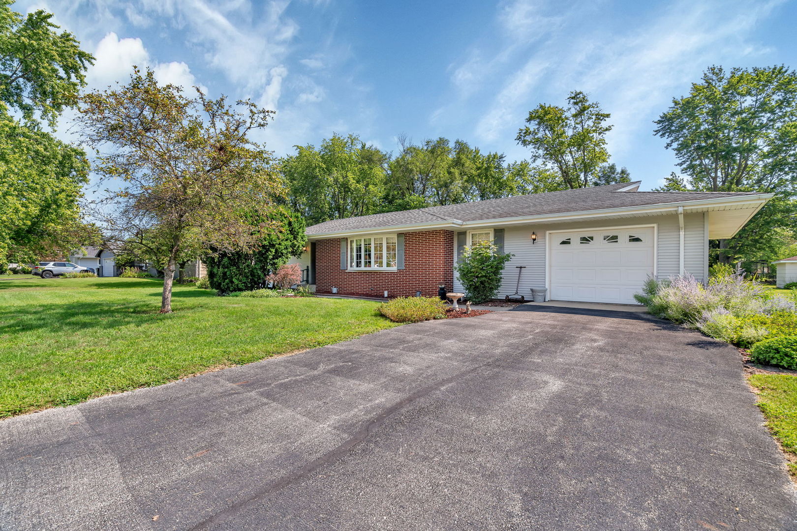 335 N Washington Street, Coal City, IL 60416