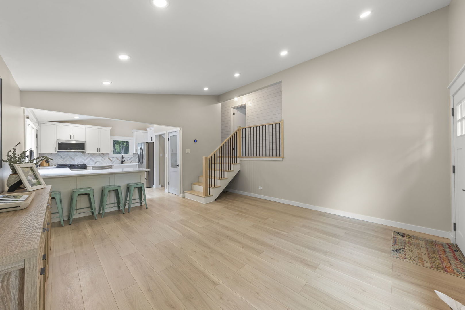 5244 Benton Avenue, Downers Grove, IL 60515
