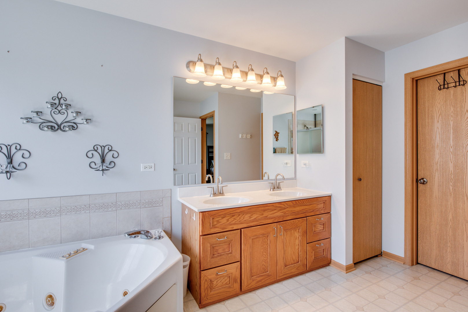 416 Hubbard Circle, Plano, IL 60545