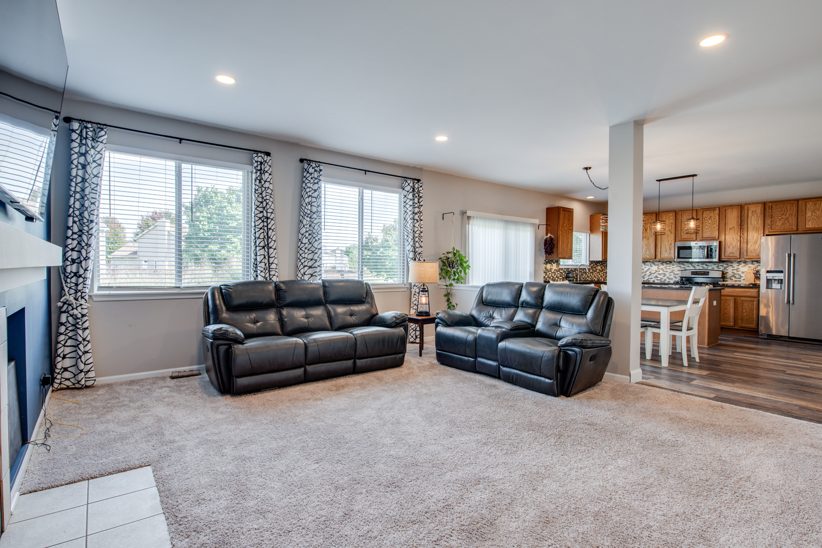 416 Hubbard Circle, Plano, IL 60545