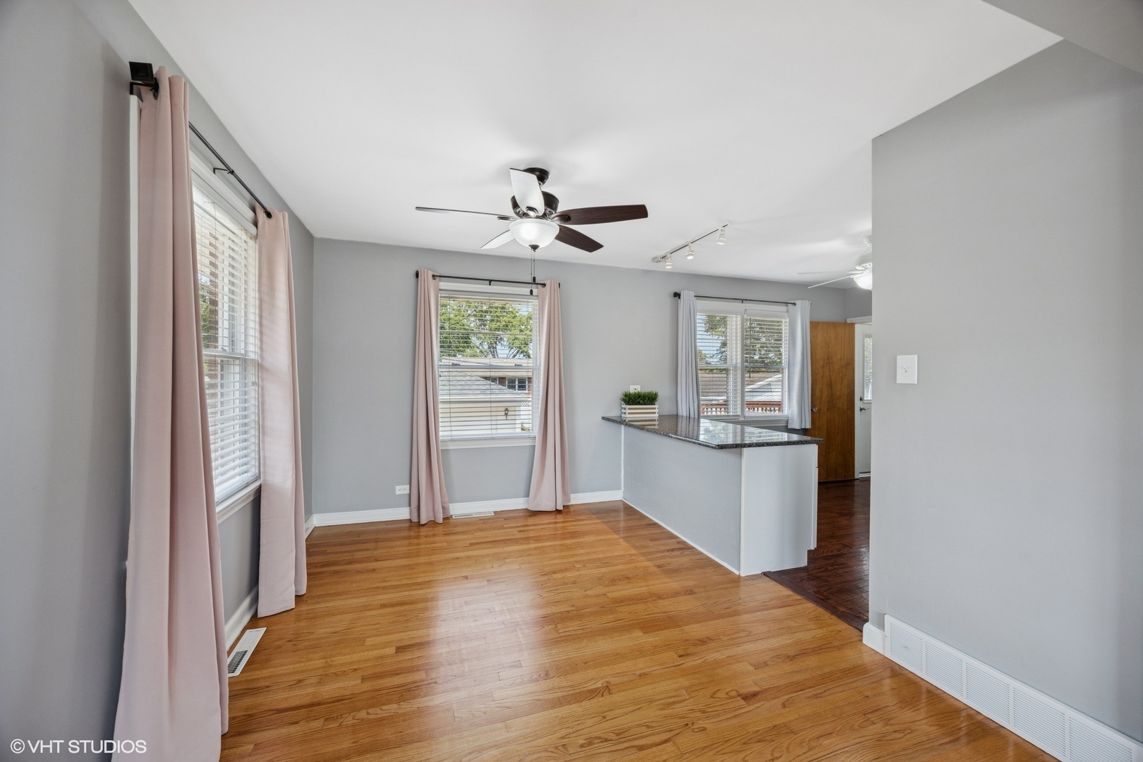 10336 Kipling Street, Westchester, IL 60154