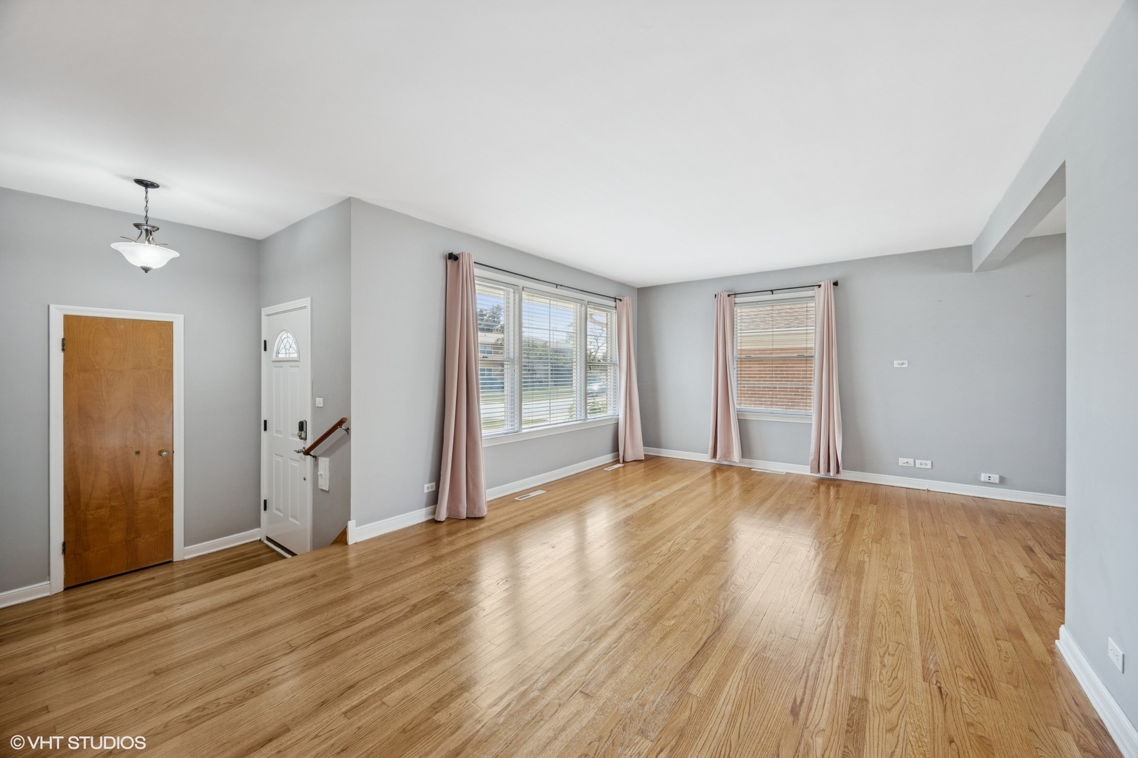 10336 Kipling Street, Westchester, IL 60154