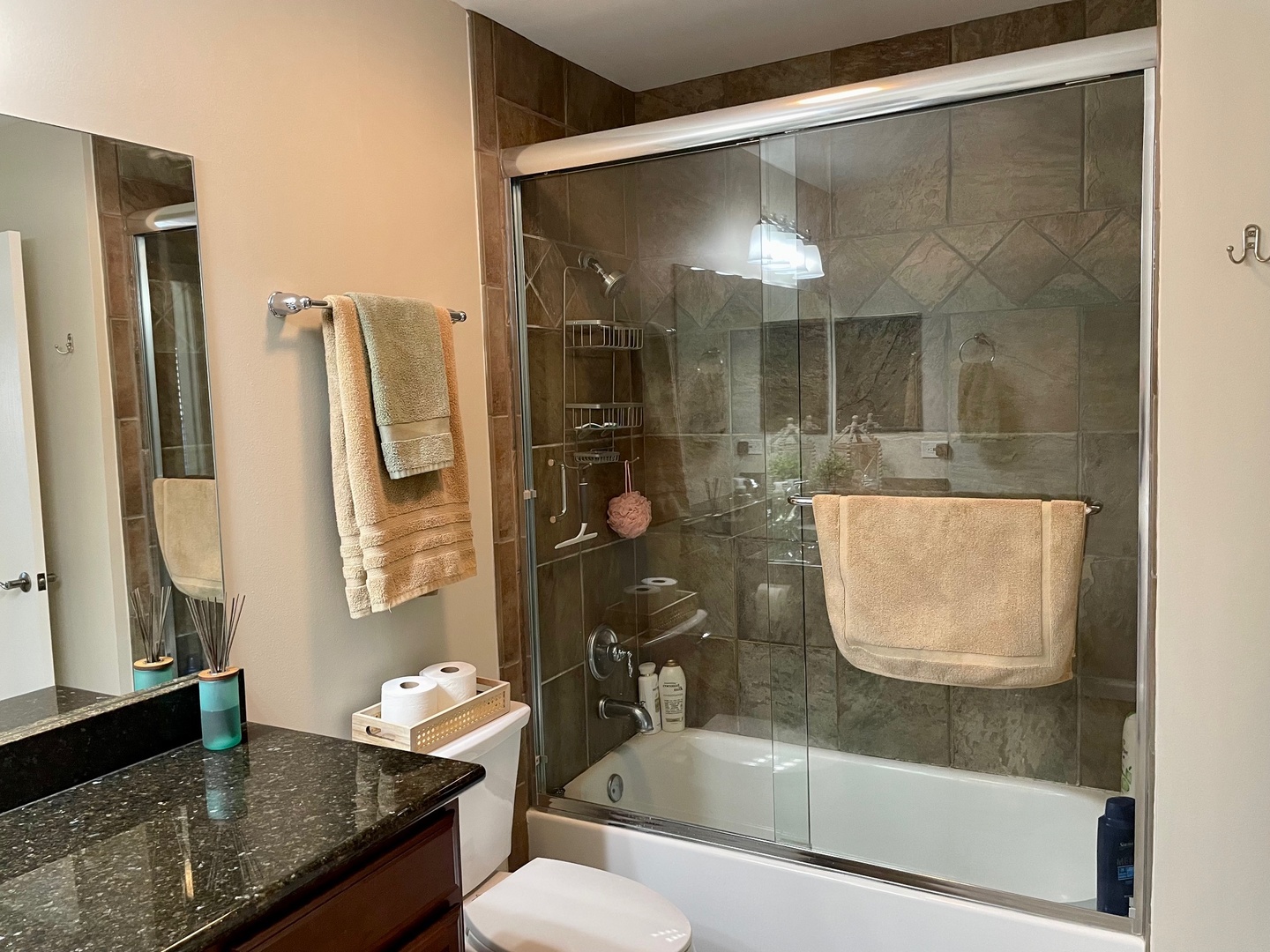 127 Glengarry Drive #108, Bloomingdale, IL 60108