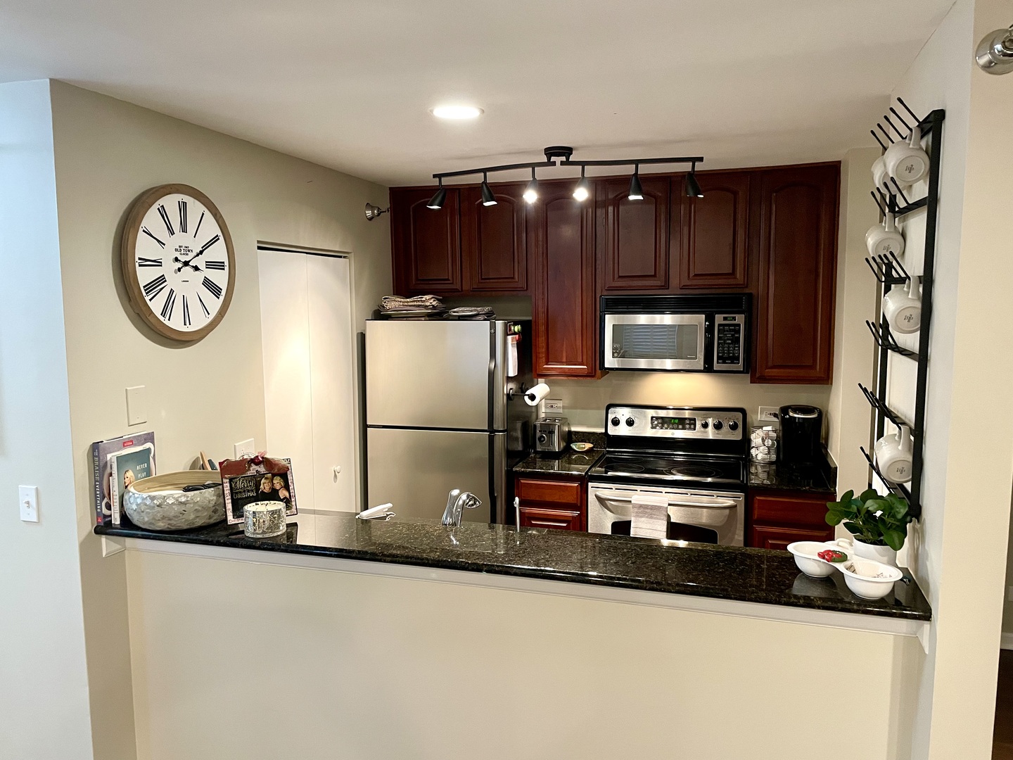 127 Glengarry Drive #108, Bloomingdale, IL 60108