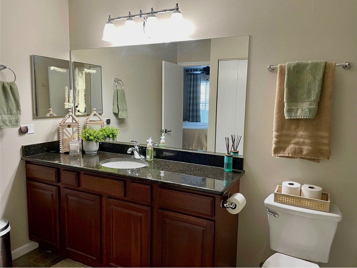 127 Glengarry Drive #108, Bloomingdale, IL 60108