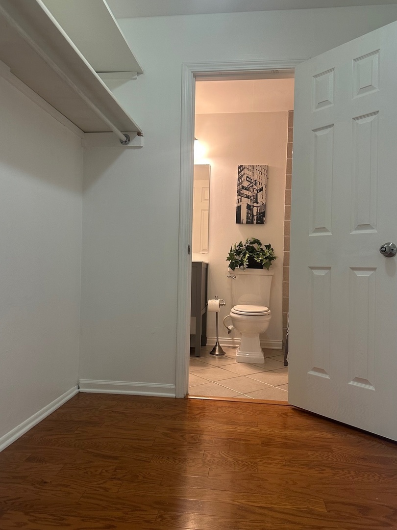 1813 Hemlock Place #209, Schaumburg, IL 60173