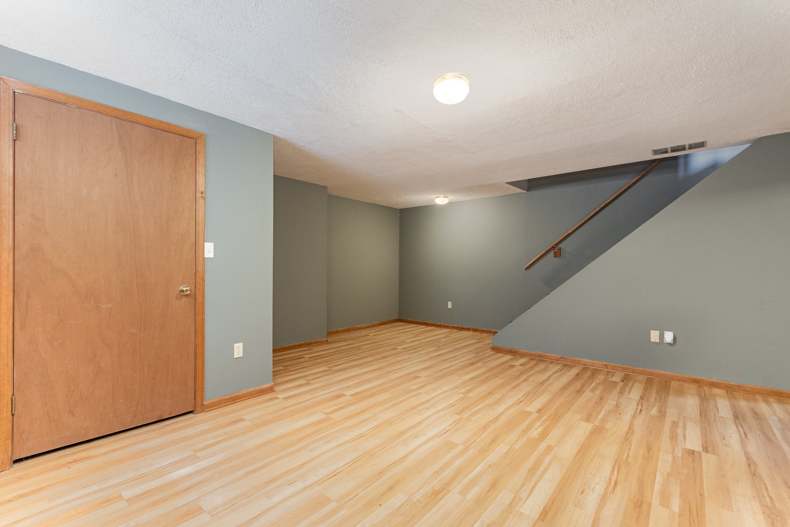 901 W McKinley Road, Ottawa, IL 61350