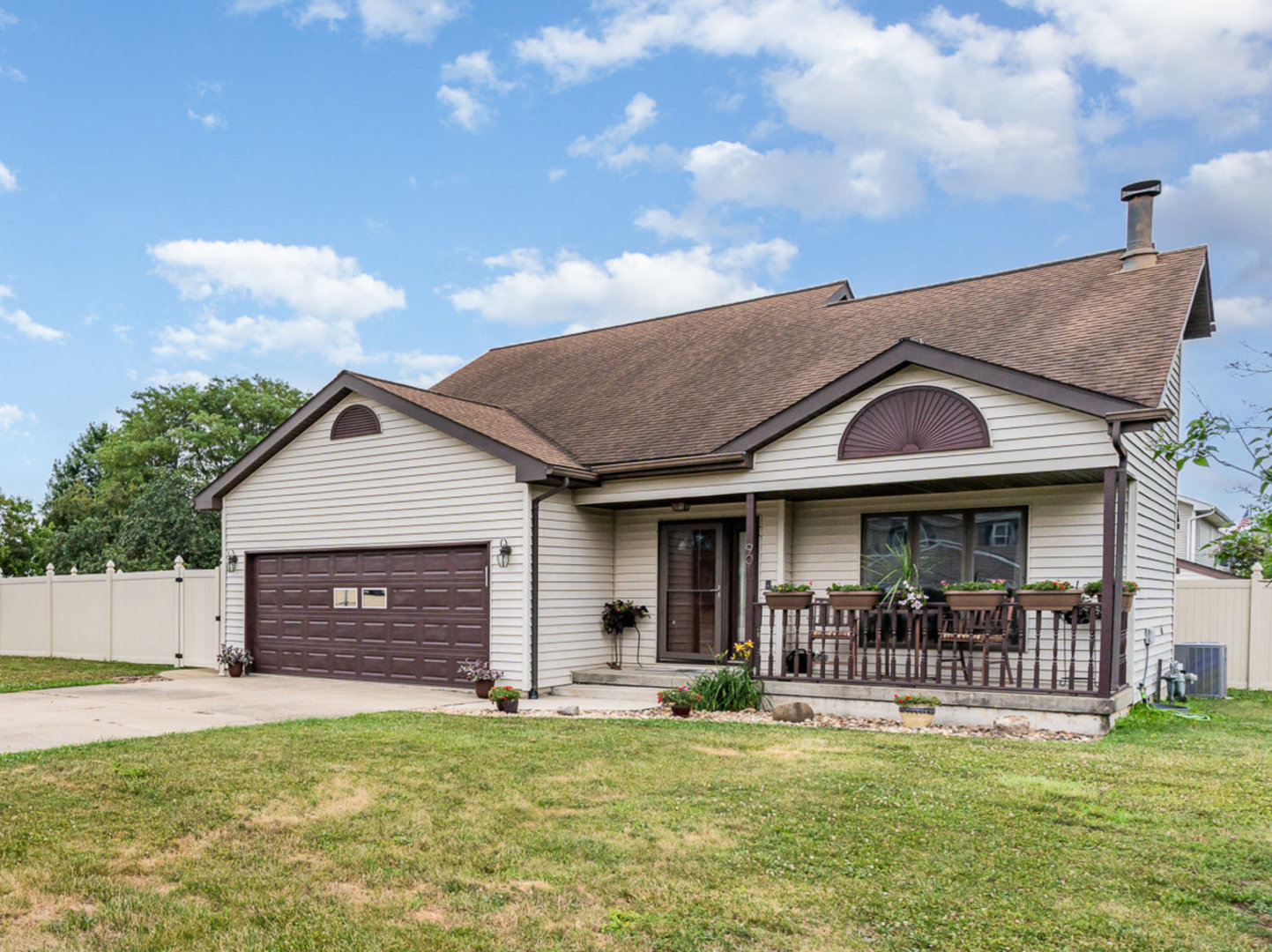901 W McKinley Road, Ottawa, IL 61350