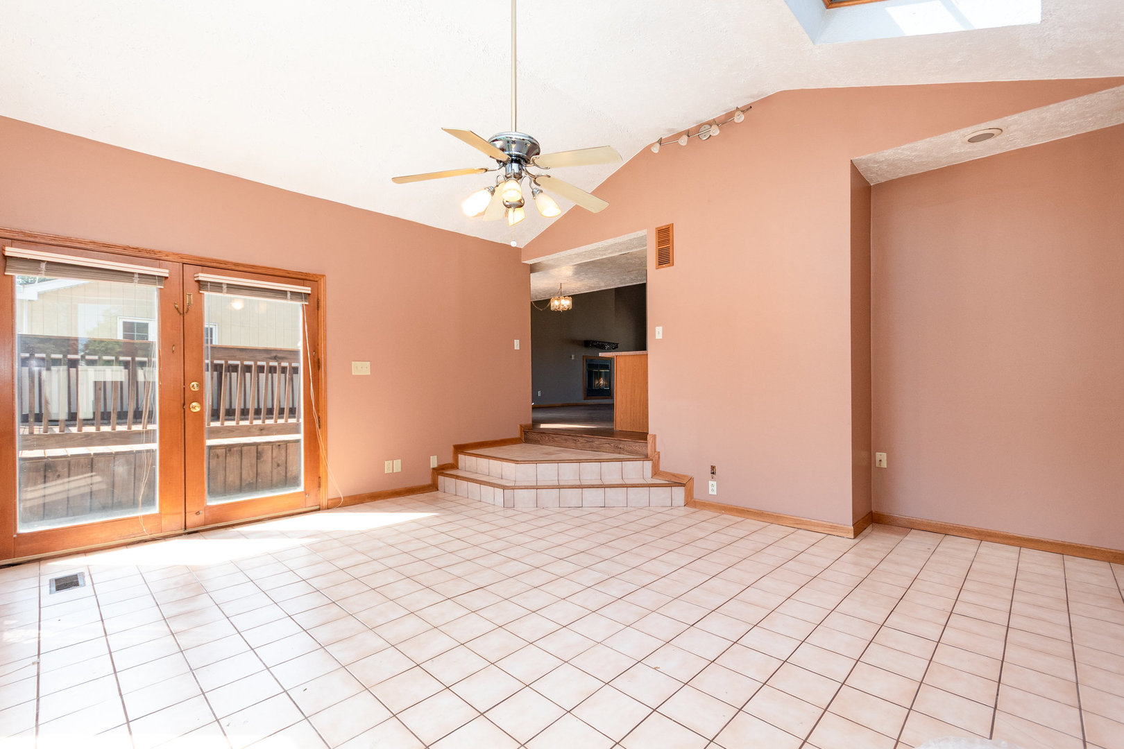 901 W McKinley Road, Ottawa, IL 61350