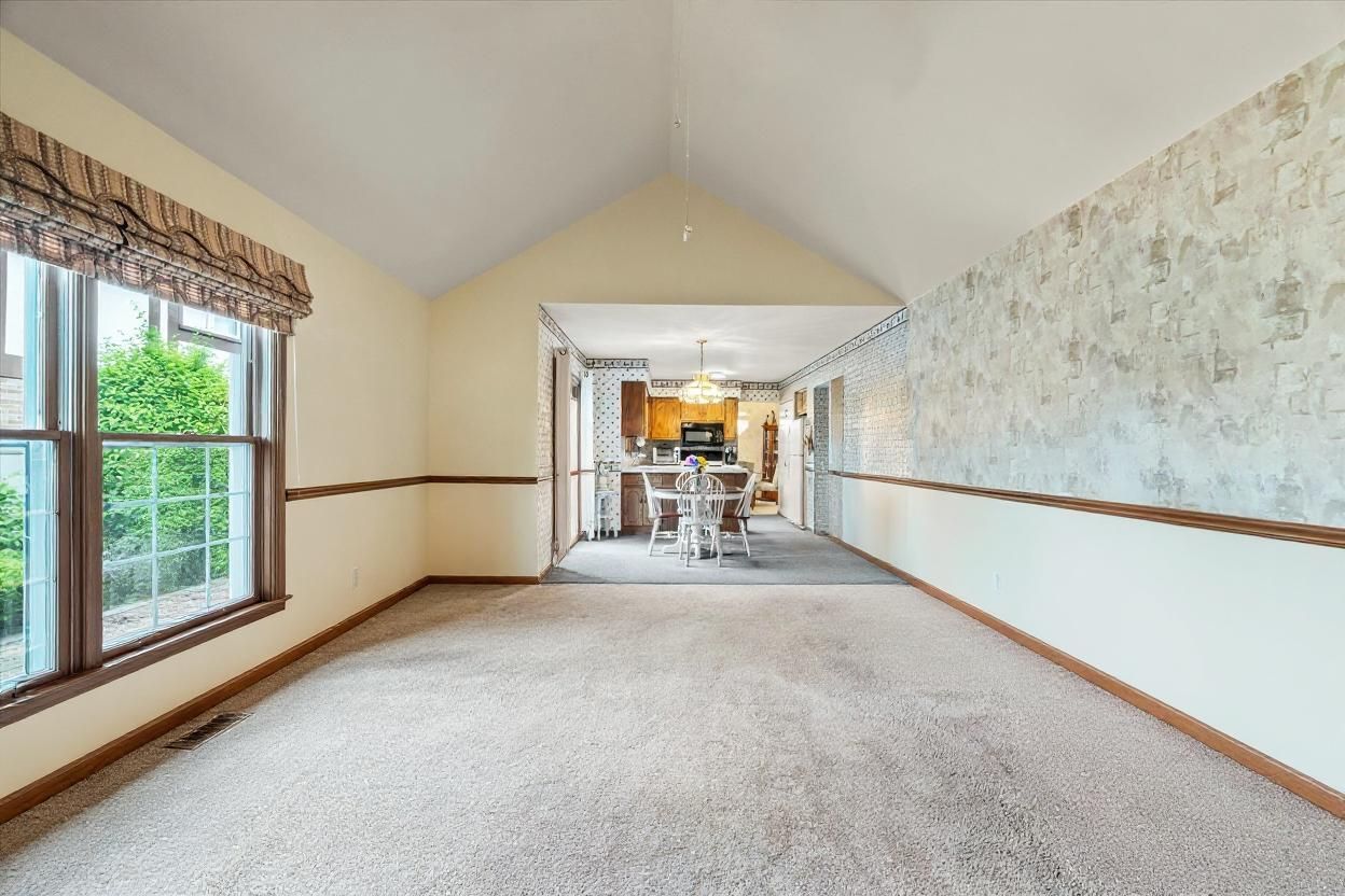 620 W 58th Street, Westmont, IL 60559
