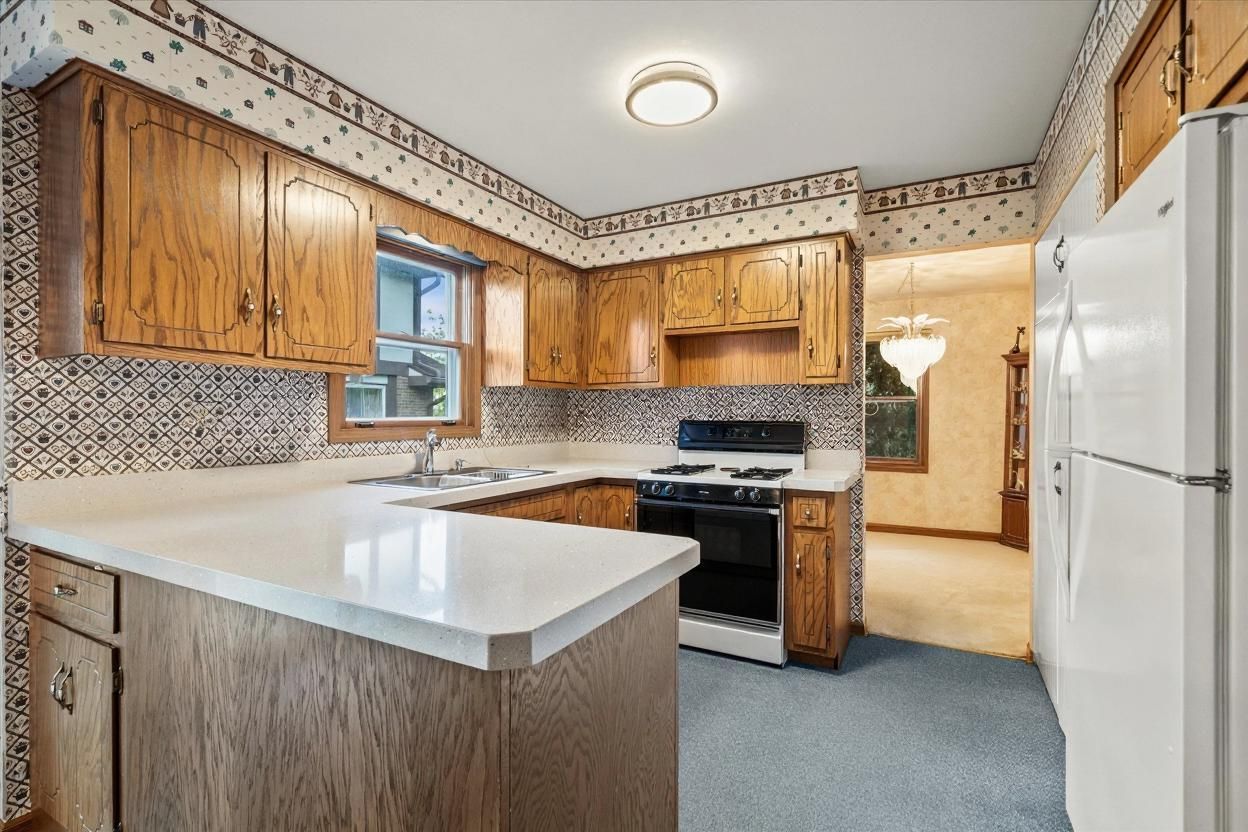 620 W 58th Street, Westmont, IL 60559