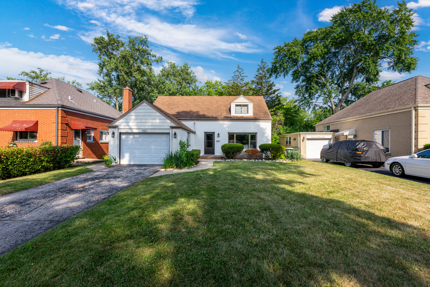 7025 N Kenton Avenue, Lincolnwood, IL 60712