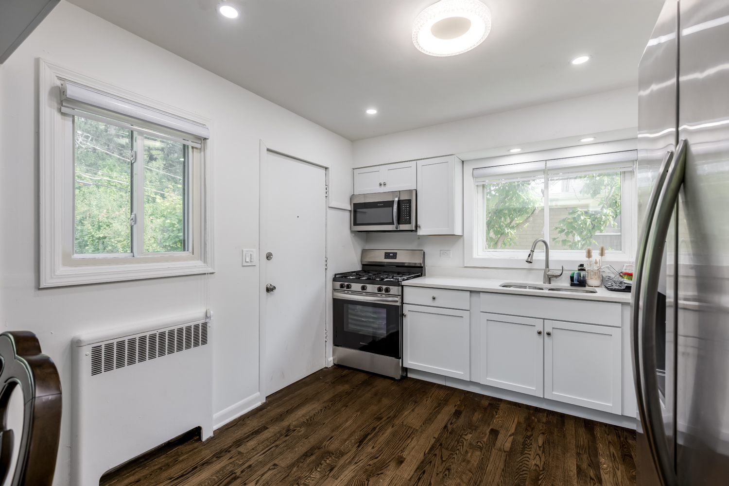 7025 N Kenton Avenue, Lincolnwood, IL 60712