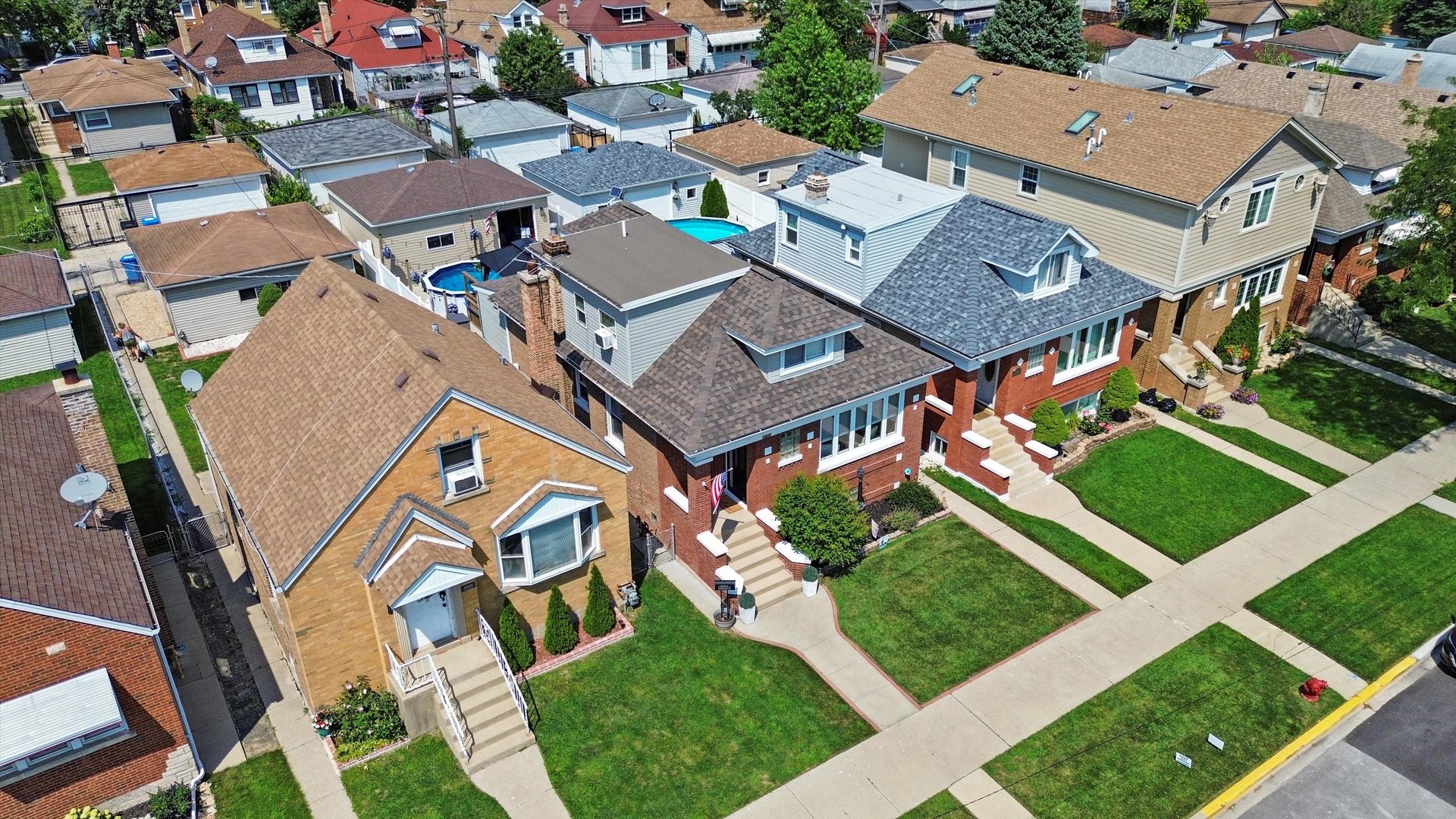 5832 W Melrose Street, Chicago, IL 60634