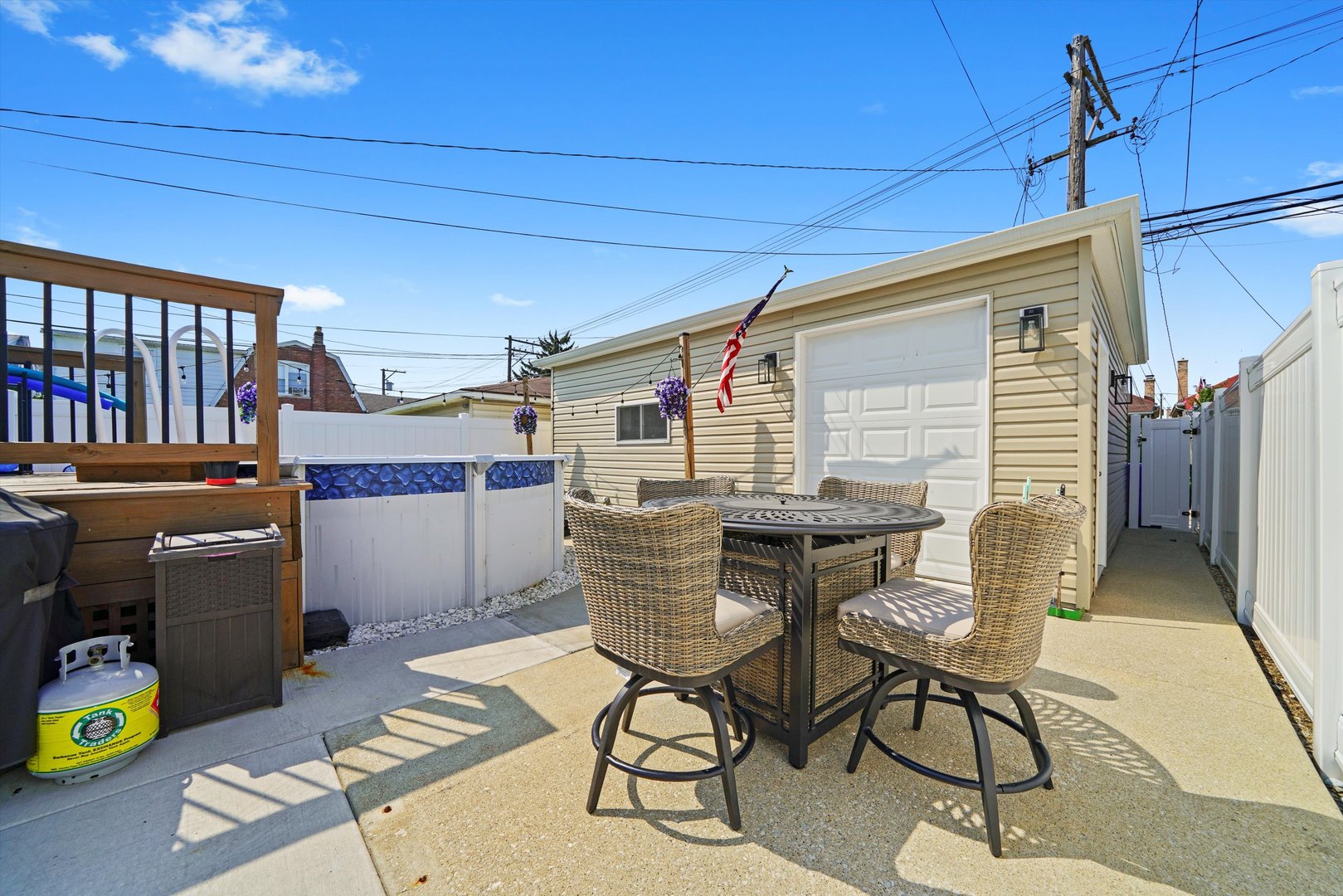 5832 W Melrose Street, Chicago, IL 60634