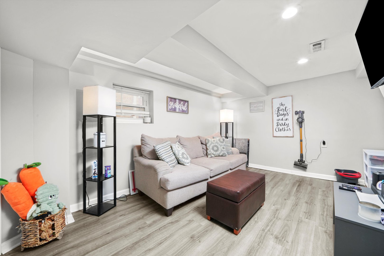 5832 W Melrose Street, Chicago, IL 60634