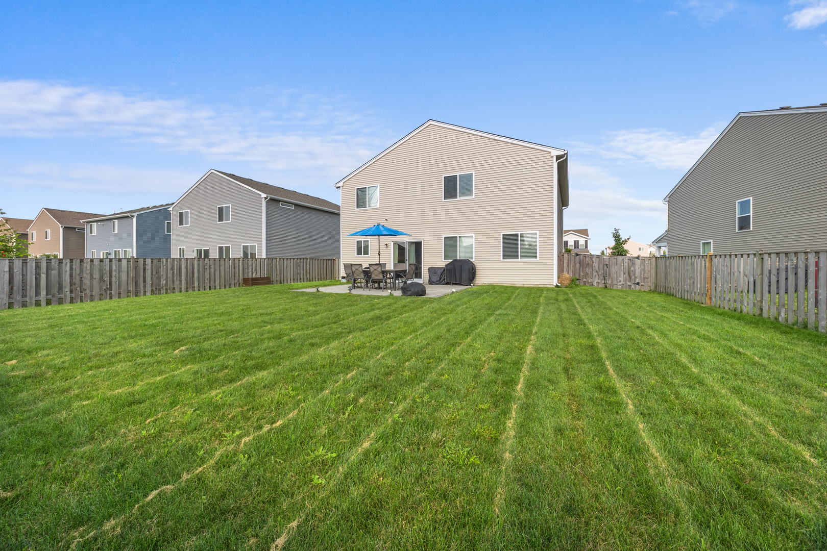 1625 Bayberry Lane, Pingree Grove, IL 60140