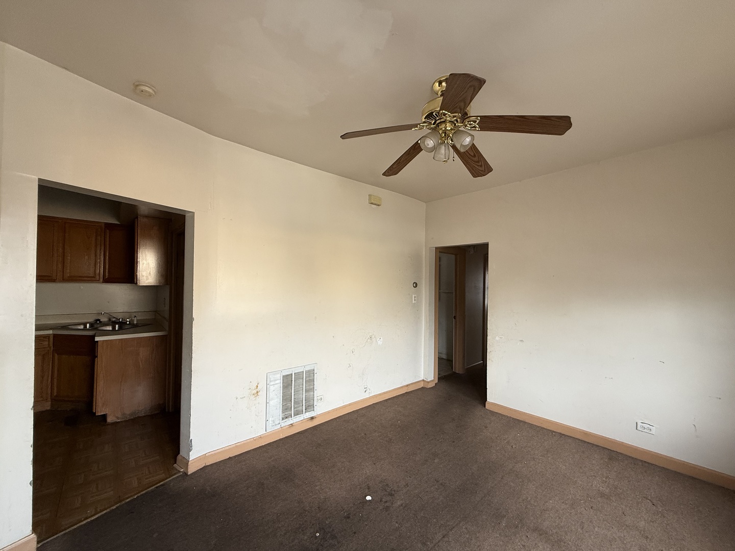 5818 W North Avenue, Chicago, IL 60639