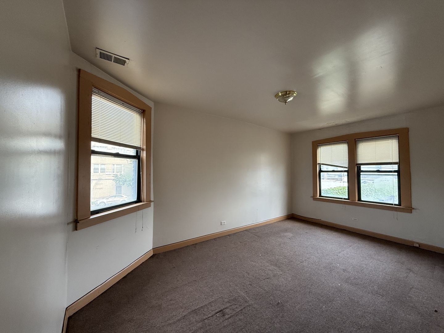 5818 W North Avenue, Chicago, IL 60639