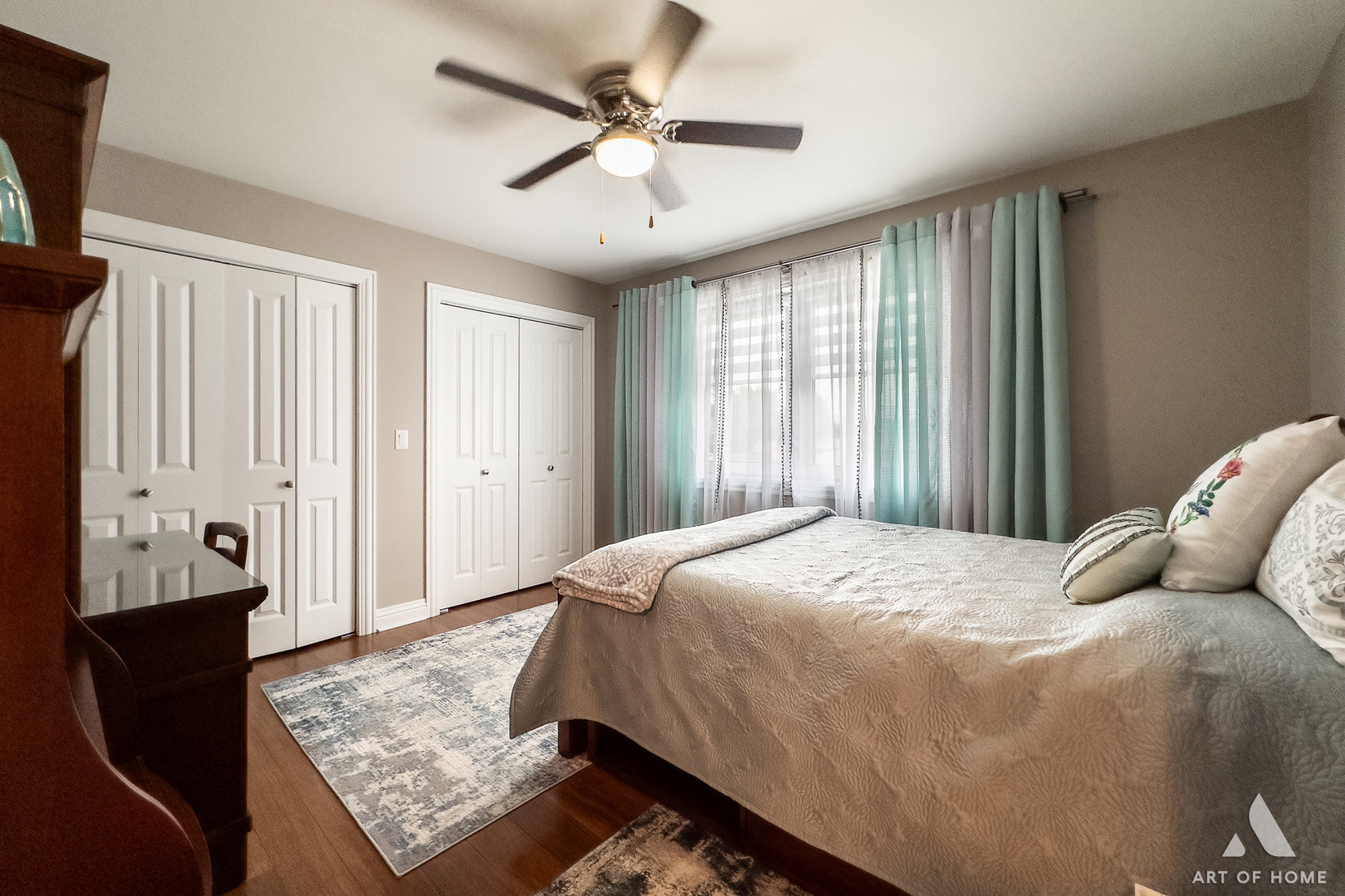 124 Sunrise Avenue, Willowbrook, IL 60527