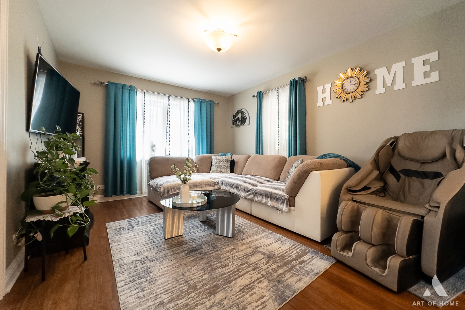 124 Sunrise Avenue, Willowbrook, IL 60527