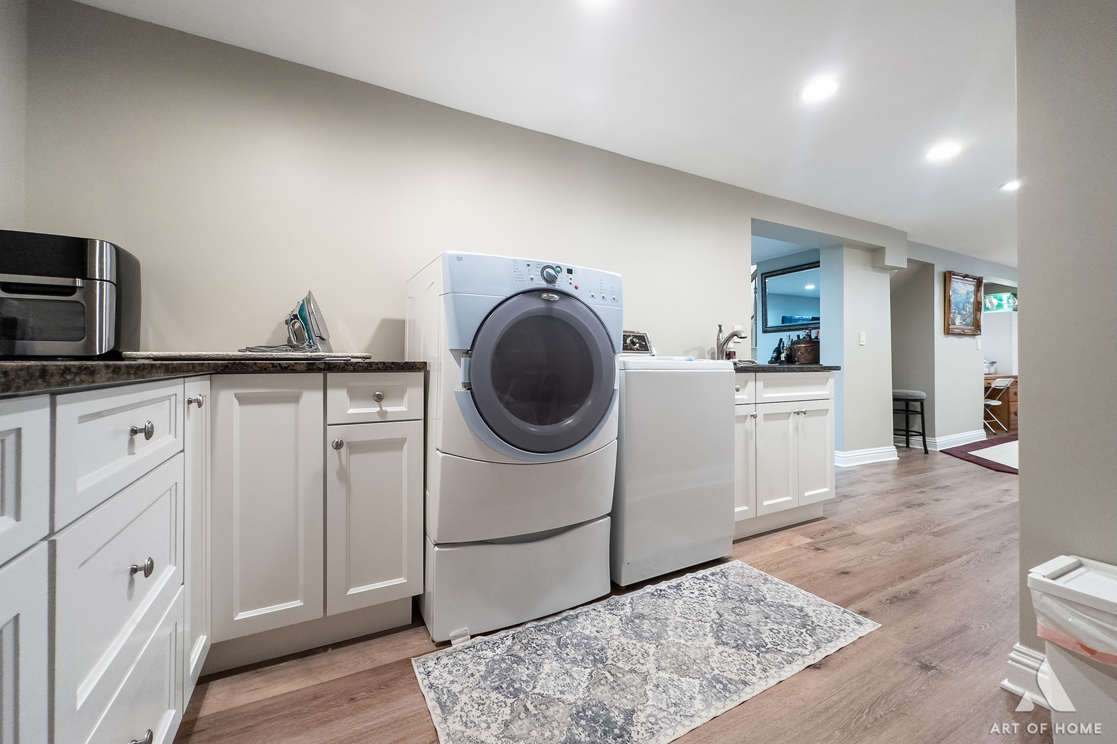 124 Sunrise Avenue, Willowbrook, IL 60527