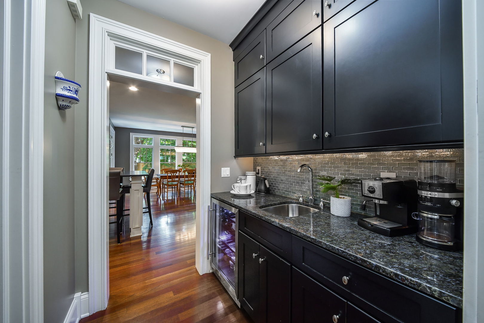 803 Dow Avenue, Geneva, IL 60134
