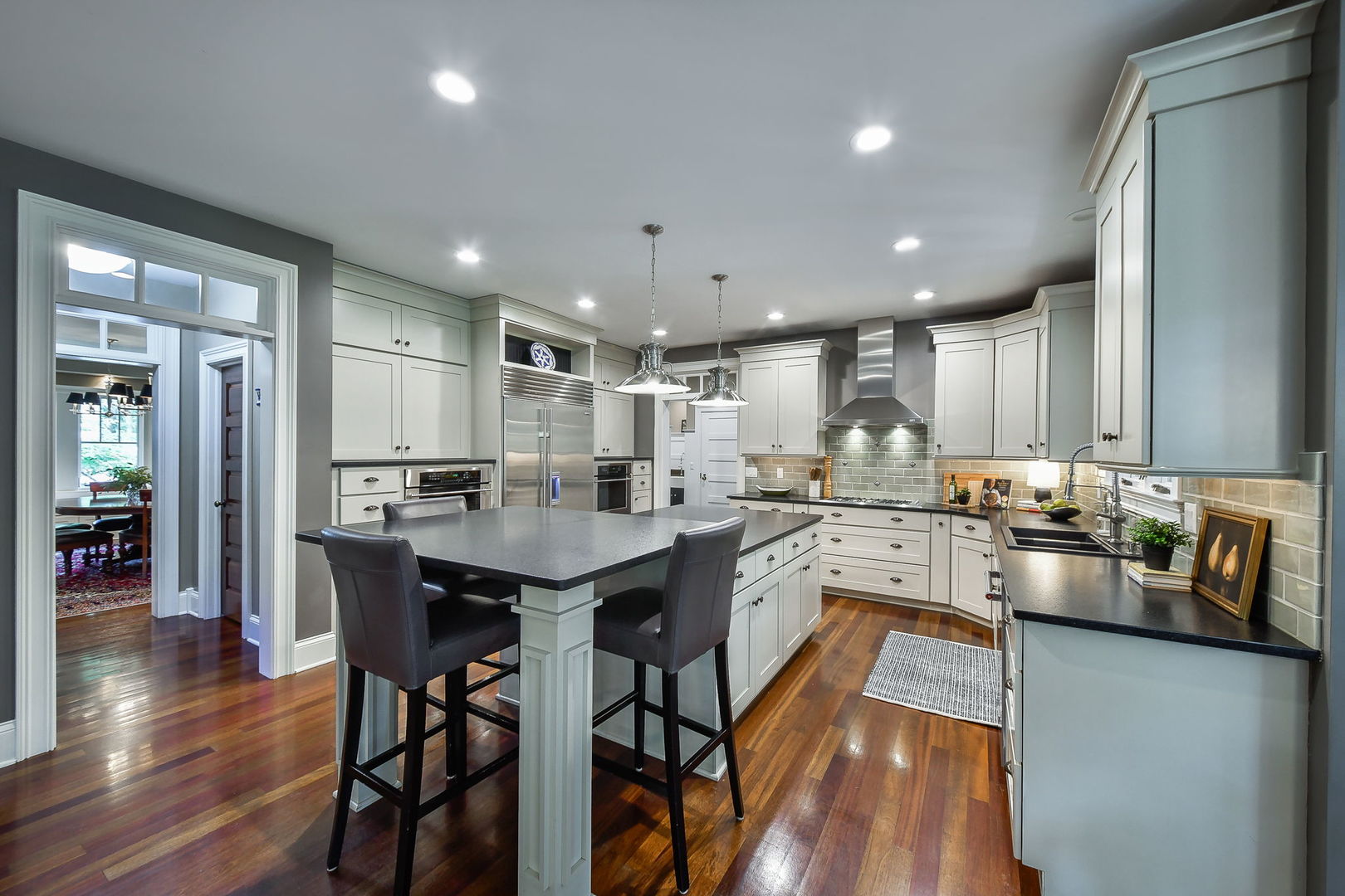 803 Dow Avenue, Geneva, IL 60134