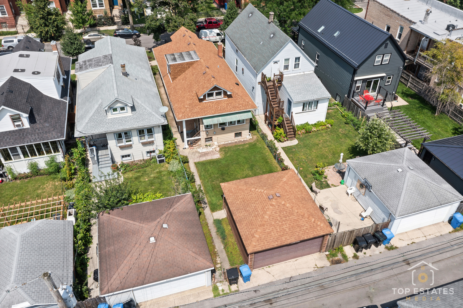 3311 W Hutchinson Street, Chicago, IL 60618